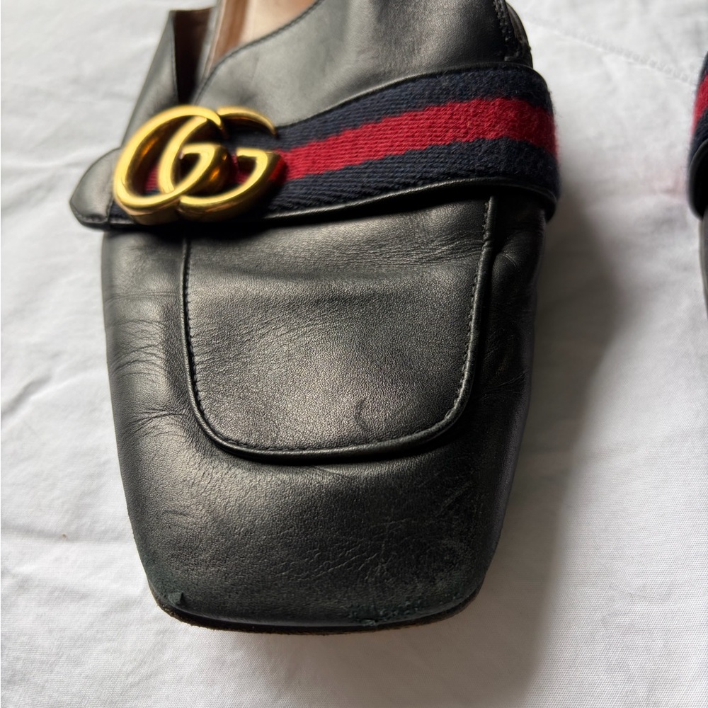 Gucci Black Leather Loafers with Red & Green Web Stripe - Picture 4 of 5